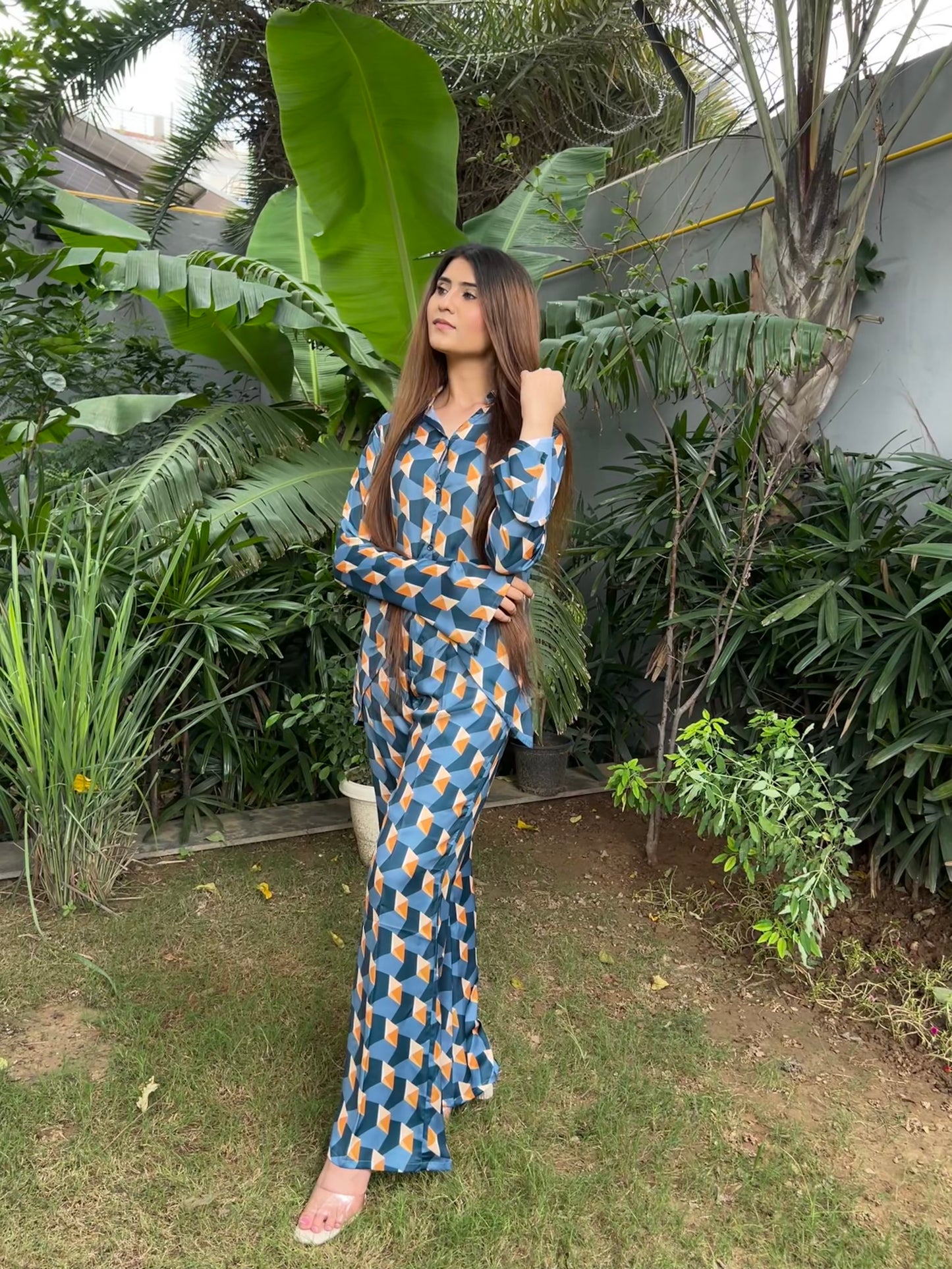 Bella Asymmetric Hem Shirt with open Cuff and Pants in Printed Viscose Crepe - Set of 2