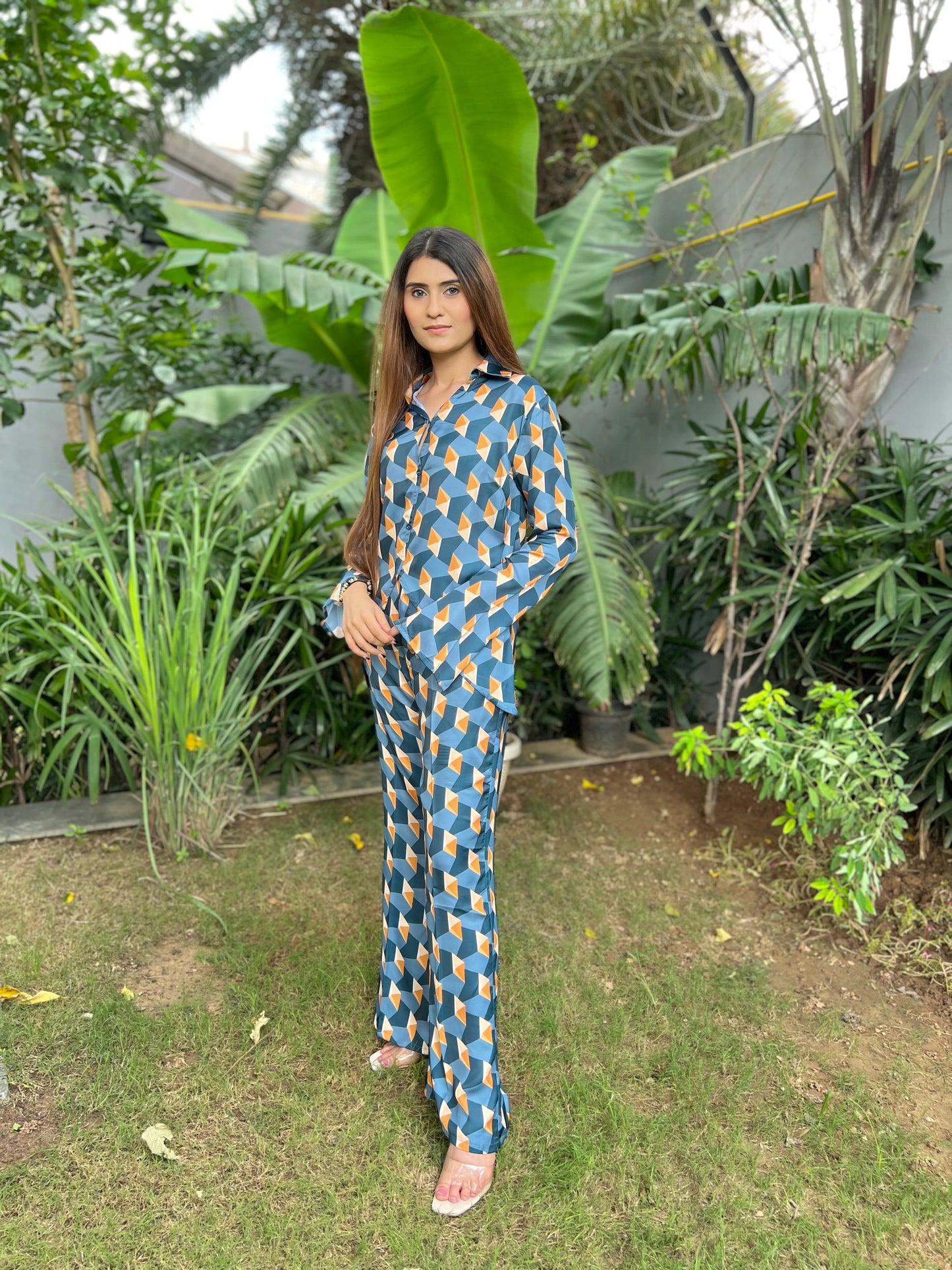 Bella Asymmetric Hem Shirt with open Cuff and Pants in Printed Viscose Crepe - Set of 2