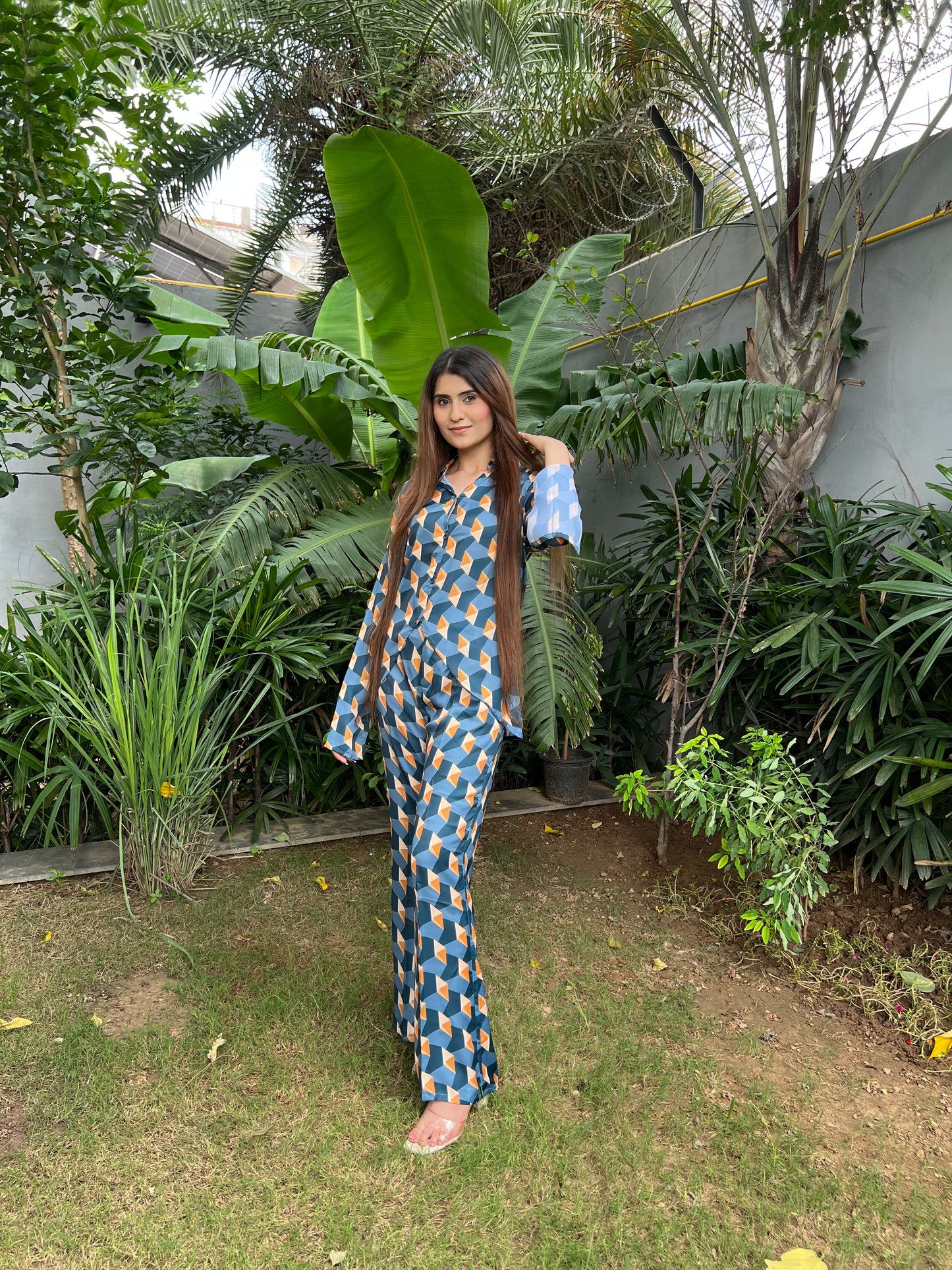 Bella Asymmetric Hem Shirt with open Cuff and Pants in Printed Viscose Crepe - Set of 2