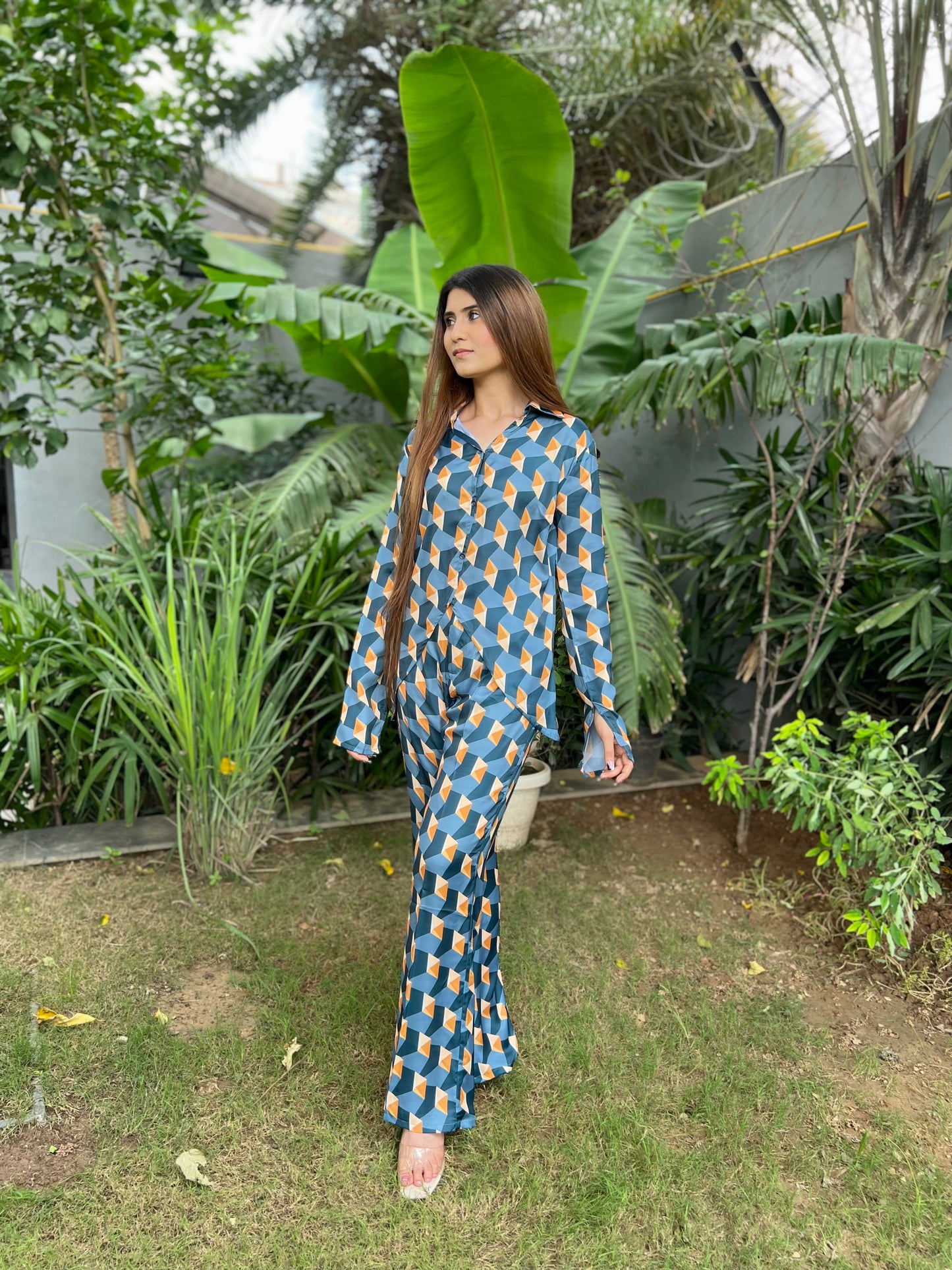 Bella Asymmetric Hem Shirt with open Cuff and Pants in Printed Viscose Crepe - Set of 2