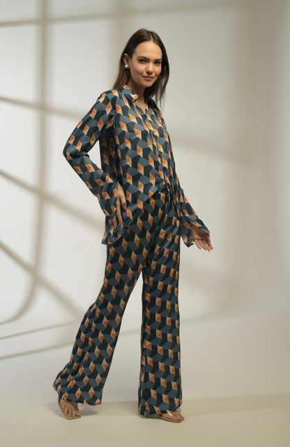 Bella Asymmetric Hem Shirt with open Cuff and Pants in Printed Viscose Crepe - Set of 2