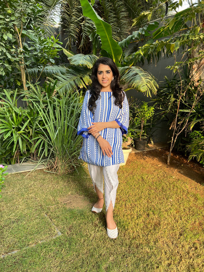 Ruhaani Cotton Jacquard Straight Kurta with Slit and Rayon Tulip Pants - Set of 2