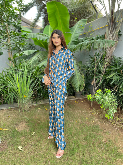 Bella Asymmetric Hem Shirt with open Cuff and Pants in Printed Viscose Crepe - Set of 2