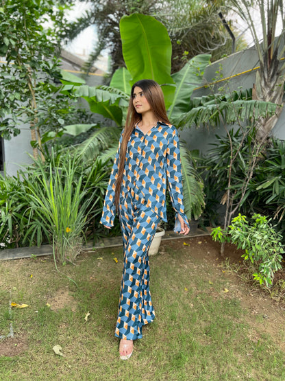 Bella Asymmetric Hem Shirt with open Cuff and Pants in Printed Viscose Crepe - Set of 2